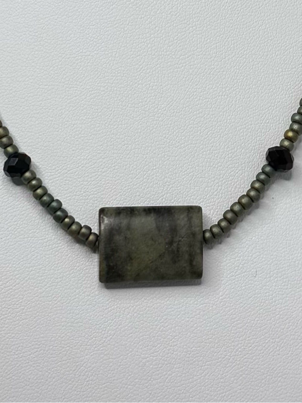 HAND CRAFTED Serpentine Gemstone & Seed Bead Necklace 18” NWT